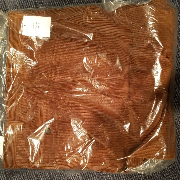J Peterman Company size 48 Corduroy pants in tan. - Picture 2 of 4